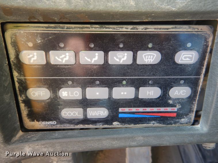 image for item DI1061 1999 Komatsu WA500-3L  wheel loader