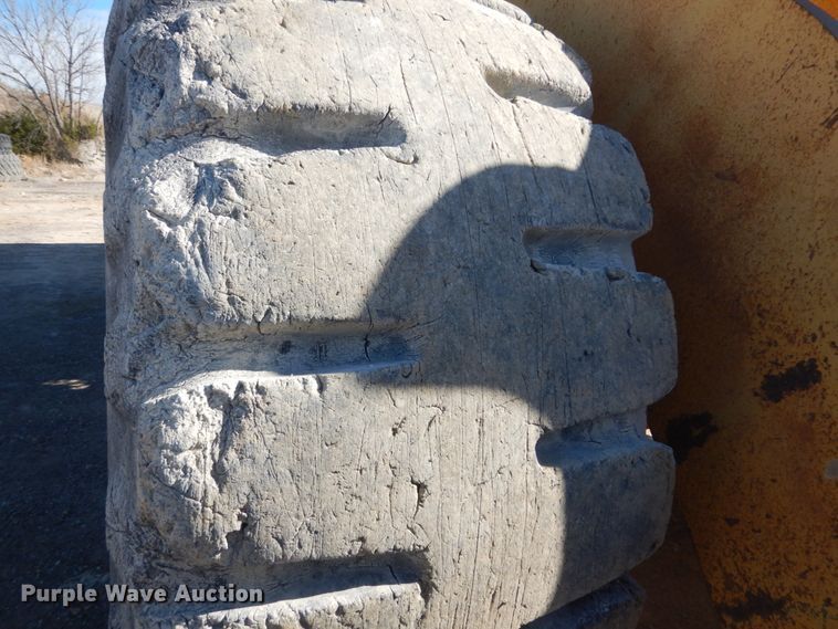 image for item DI1061 1999 Komatsu WA500-3L  wheel loader