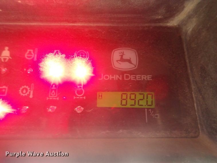 image for item DI7308 1999 John Deere 240  skid steer loader