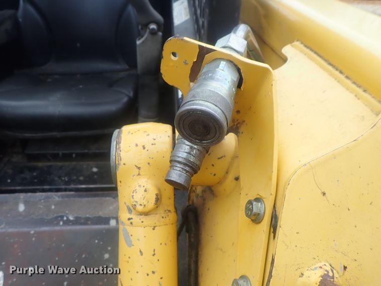 image for item DI7308 1999 John Deere 240  skid steer loader