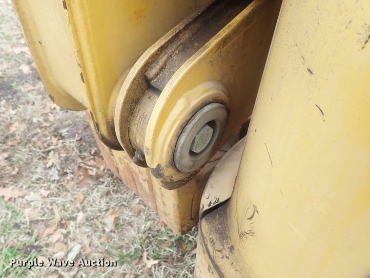 image for item DI7308 1999 John Deere 240  skid steer loader