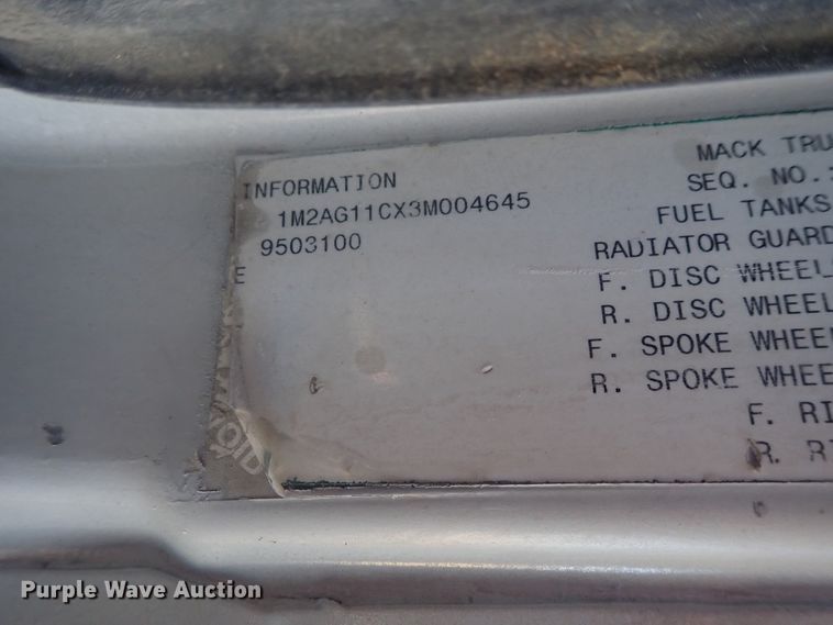 image for item DI7354 2003 Mack CV713  roll-off container truck