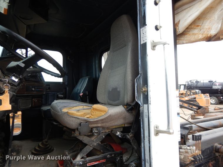 image for item DI8008 1993 Freightliner FLD  roll-off container truck