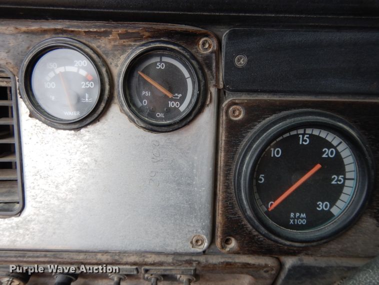 image for item DI8008 1993 Freightliner FLD  roll-off container truck