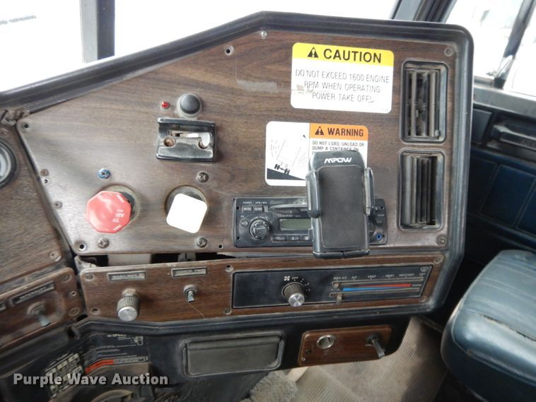 image for item DI8008 1993 Freightliner FLD  roll-off container truck