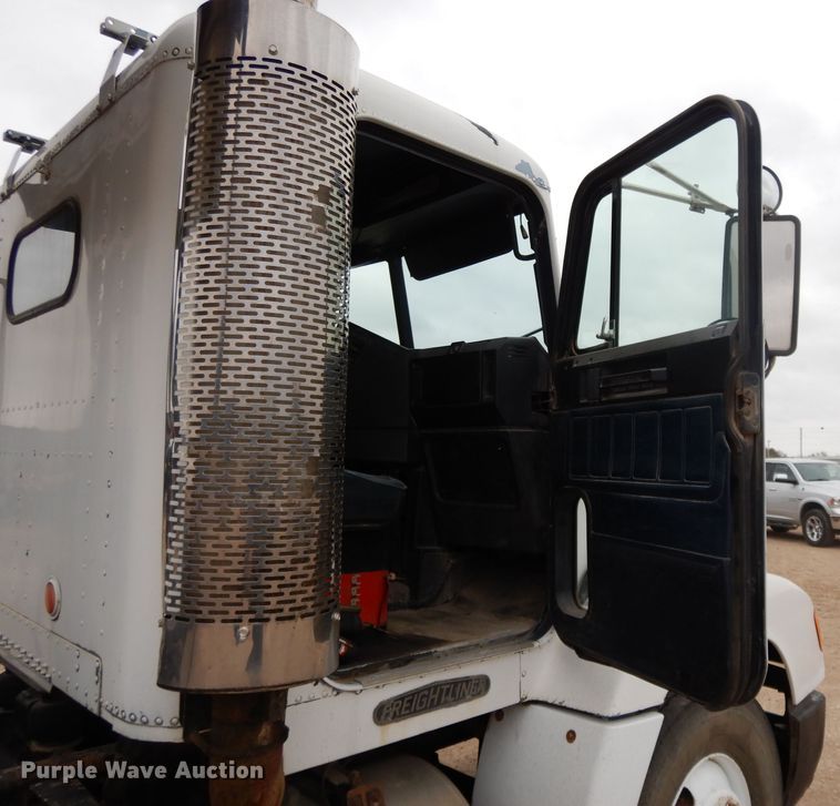 image for item DI8008 1993 Freightliner FLD  roll-off container truck