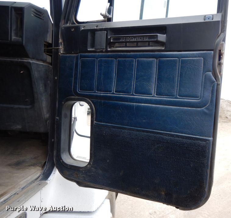 image for item DI8008 1993 Freightliner FLD  roll-off container truck