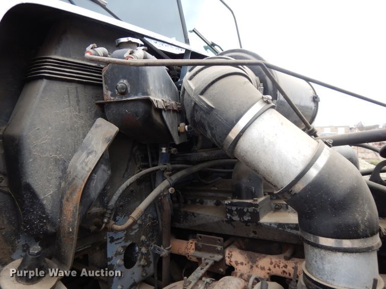 image for item DI8008 1993 Freightliner FLD  roll-off container truck