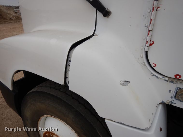 image for item DI8008 1993 Freightliner FLD  roll-off container truck