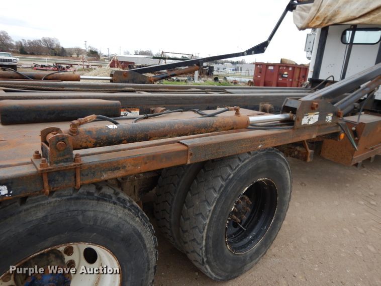 image for item DI8008 1993 Freightliner FLD  roll-off container truck