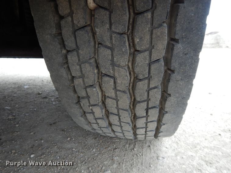 image for item DI8008 1993 Freightliner FLD  roll-off container truck