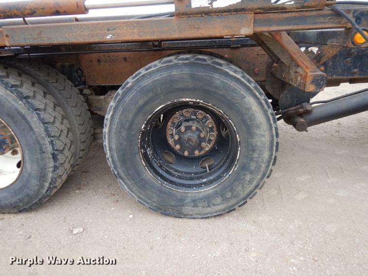 image for item DI8008 1993 Freightliner FLD  roll-off container truck