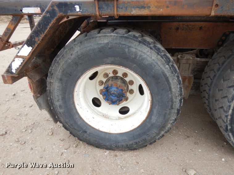 image for item DI8008 1993 Freightliner FLD  roll-off container truck