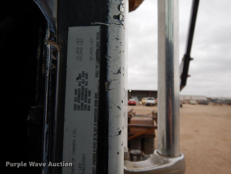 image for item DI8008 1993 Freightliner FLD  roll-off container truck