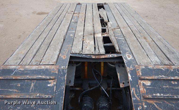 image for item DI8009 1992 Etnyre lowboy equipment trailer