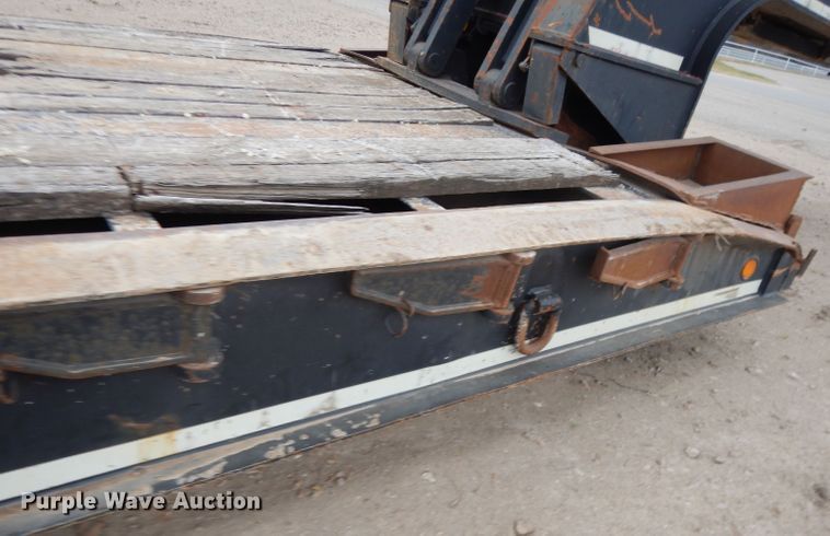 image for item DI8009 1992 Etnyre lowboy equipment trailer