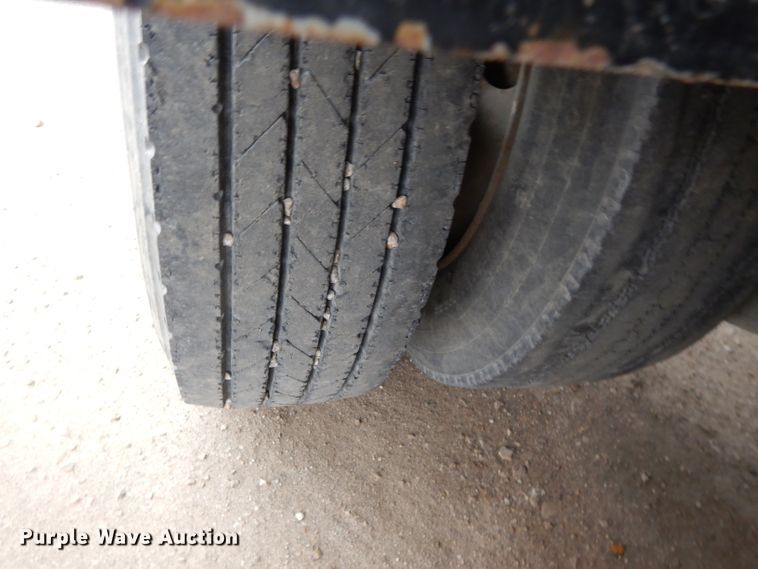 image for item DI8009 1992 Etnyre lowboy equipment trailer