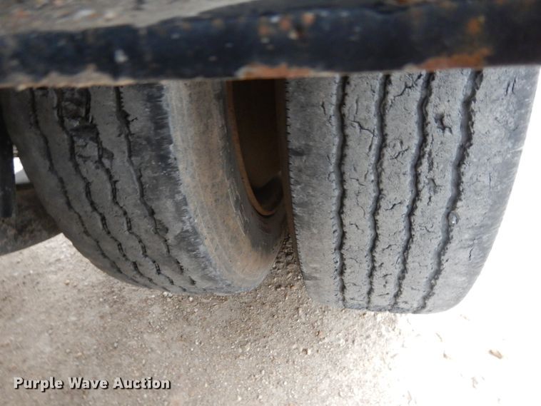 image for item DI8009 1992 Etnyre lowboy equipment trailer