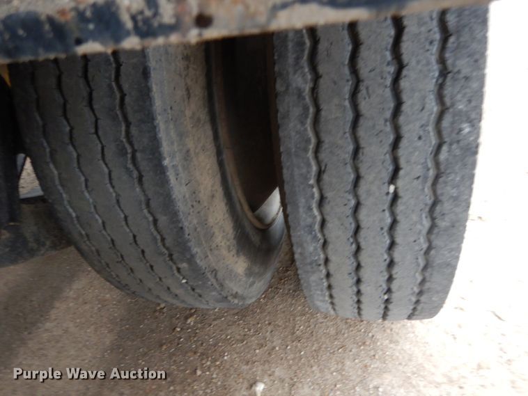 image for item DI8009 1992 Etnyre lowboy equipment trailer