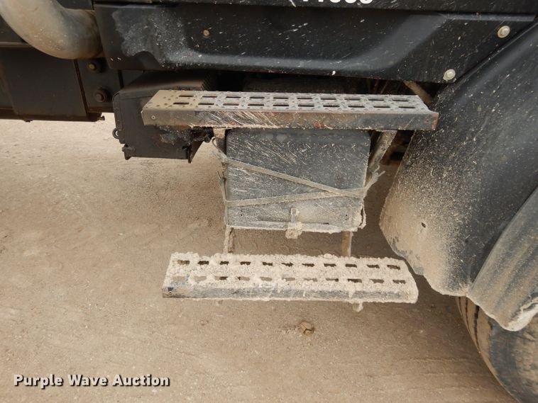 image for item DI8010 1999 Sterling Acterra  roll-off container truck