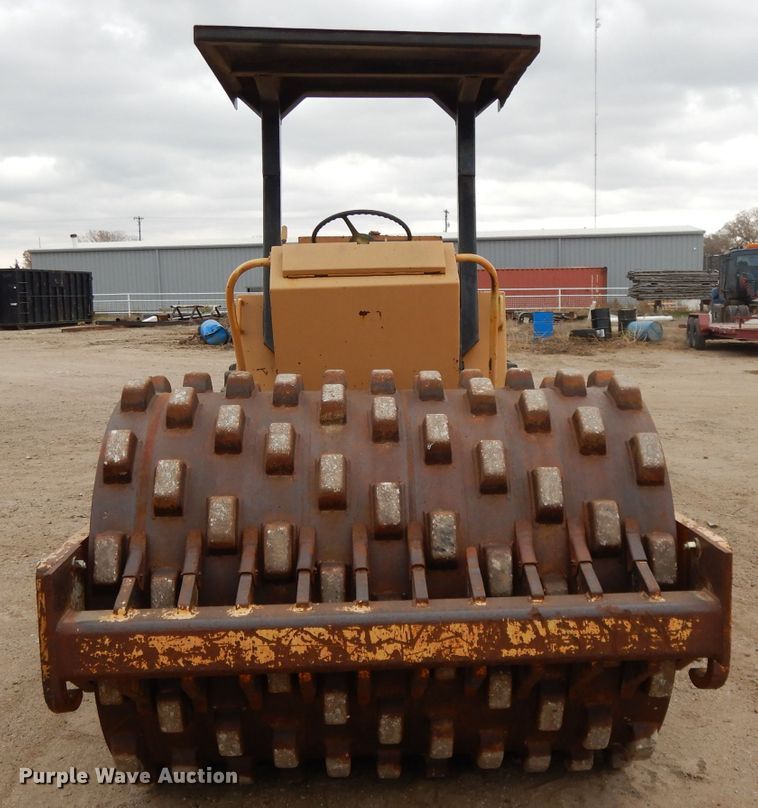 image for item DI8016 Dynapac CA15PD  vibratory single drum roller