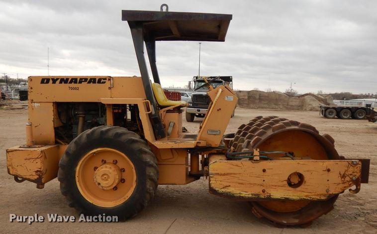 image for item DI8016 Dynapac CA15PD  vibratory single drum roller