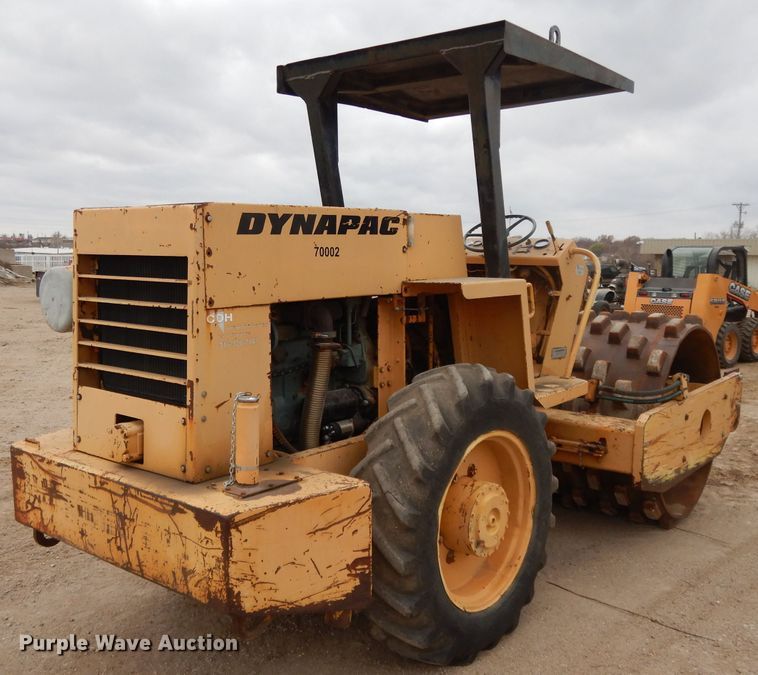 image for item DI8016 Dynapac CA15PD  vibratory single drum roller