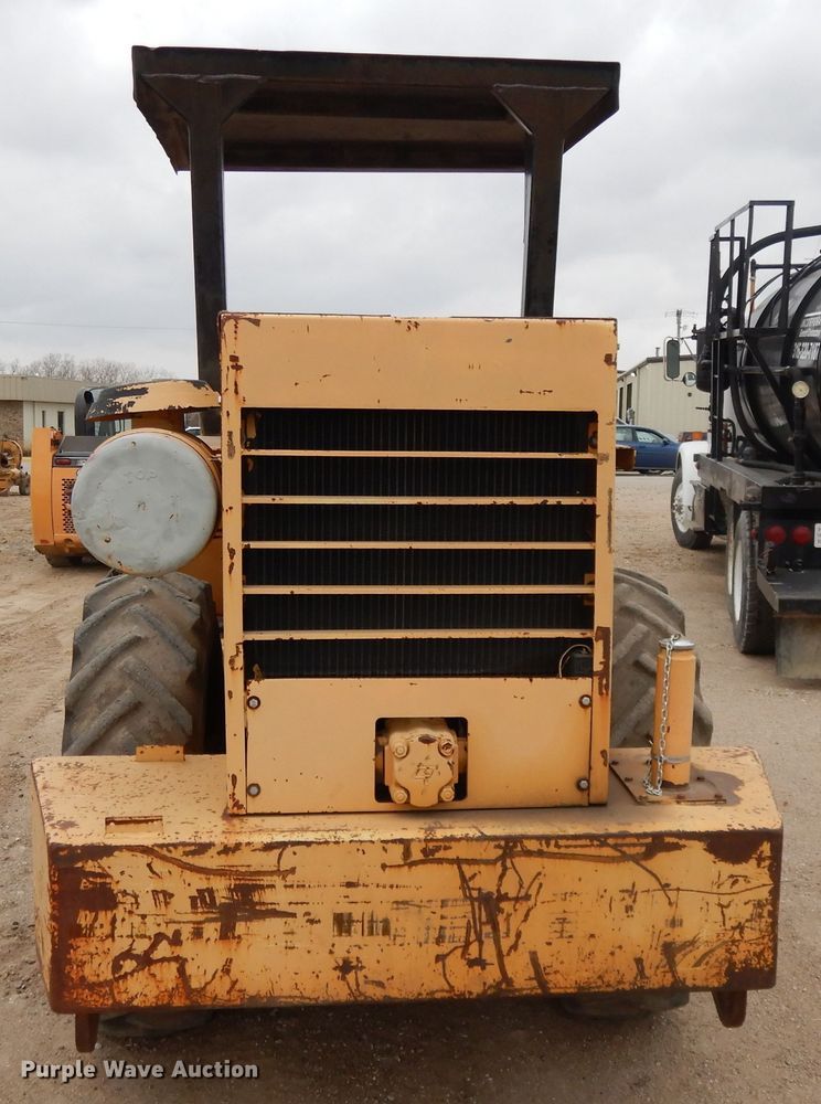 image for item DI8016 Dynapac CA15PD  vibratory single drum roller