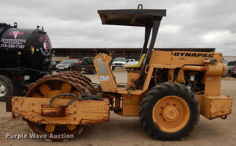 image for item DI8016 Dynapac CA15PD  vibratory single drum roller