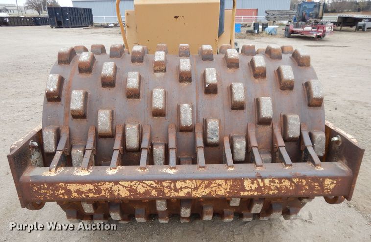 image for item DI8016 Dynapac CA15PD  vibratory single drum roller