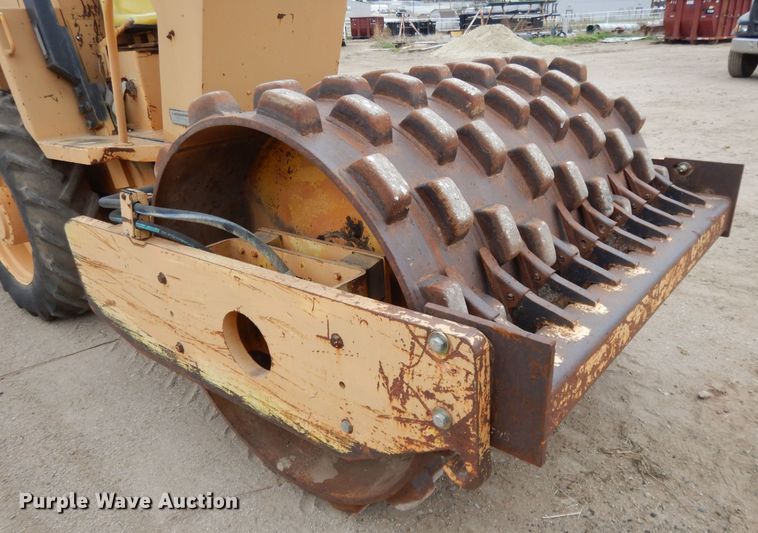 image for item DI8016 Dynapac CA15PD  vibratory single drum roller