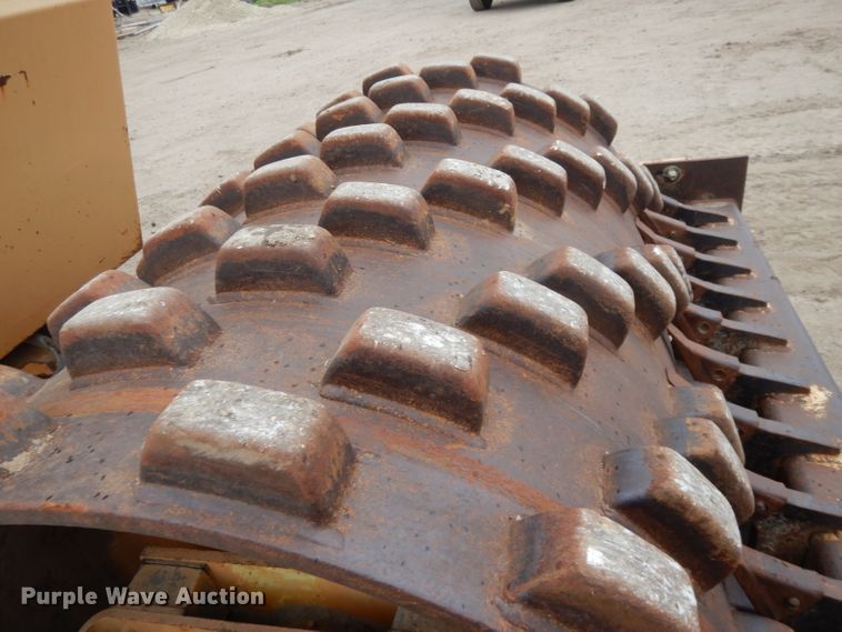 image for item DI8016 Dynapac CA15PD  vibratory single drum roller