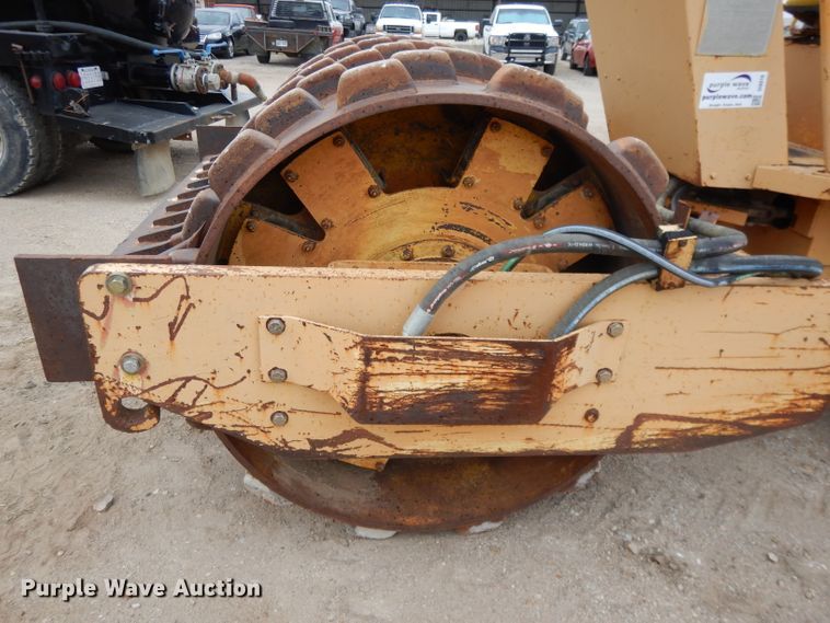 image for item DI8016 Dynapac CA15PD  vibratory single drum roller