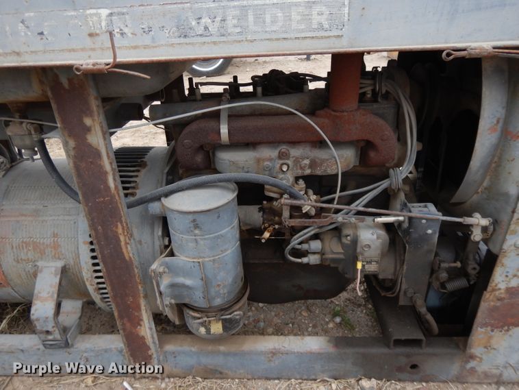 image for item DI8017 Lincoln Redface SA200 welder