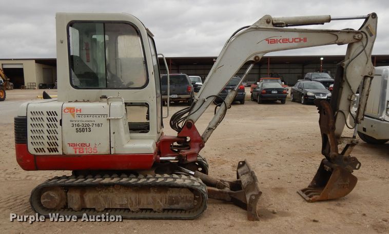 image for item DI8019 2004 Takeuchi TB135  mini excavator