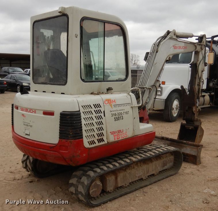 image for item DI8019 2004 Takeuchi TB135  mini excavator