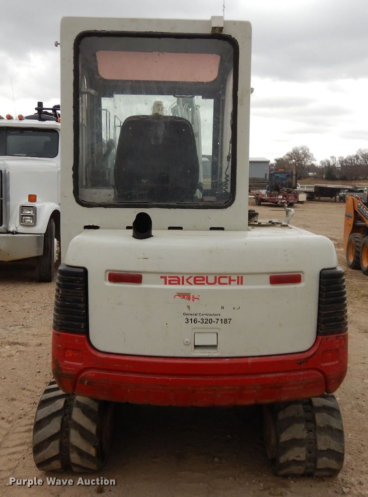 image for item DI8019 2004 Takeuchi TB135  mini excavator