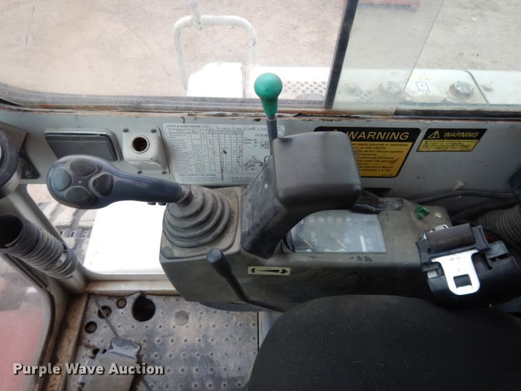 image for item DI8019 2004 Takeuchi TB135  mini excavator