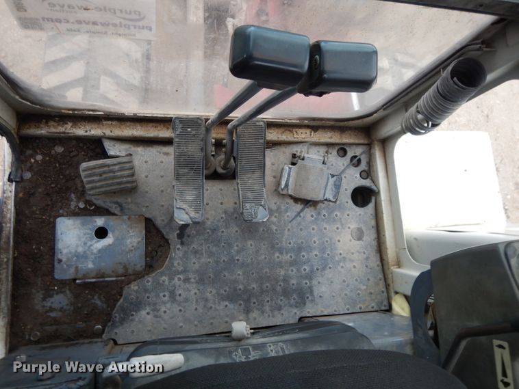 image for item DI8019 2004 Takeuchi TB135  mini excavator