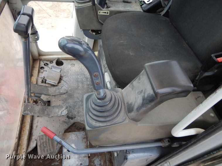 image for item DI8019 2004 Takeuchi TB135  mini excavator