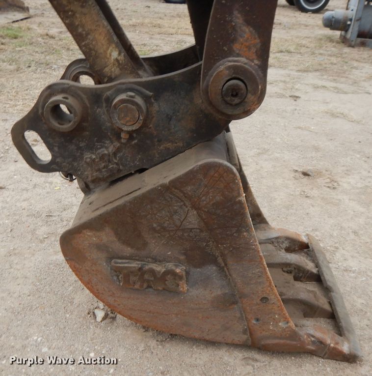 image for item DI8019 2004 Takeuchi TB135  mini excavator