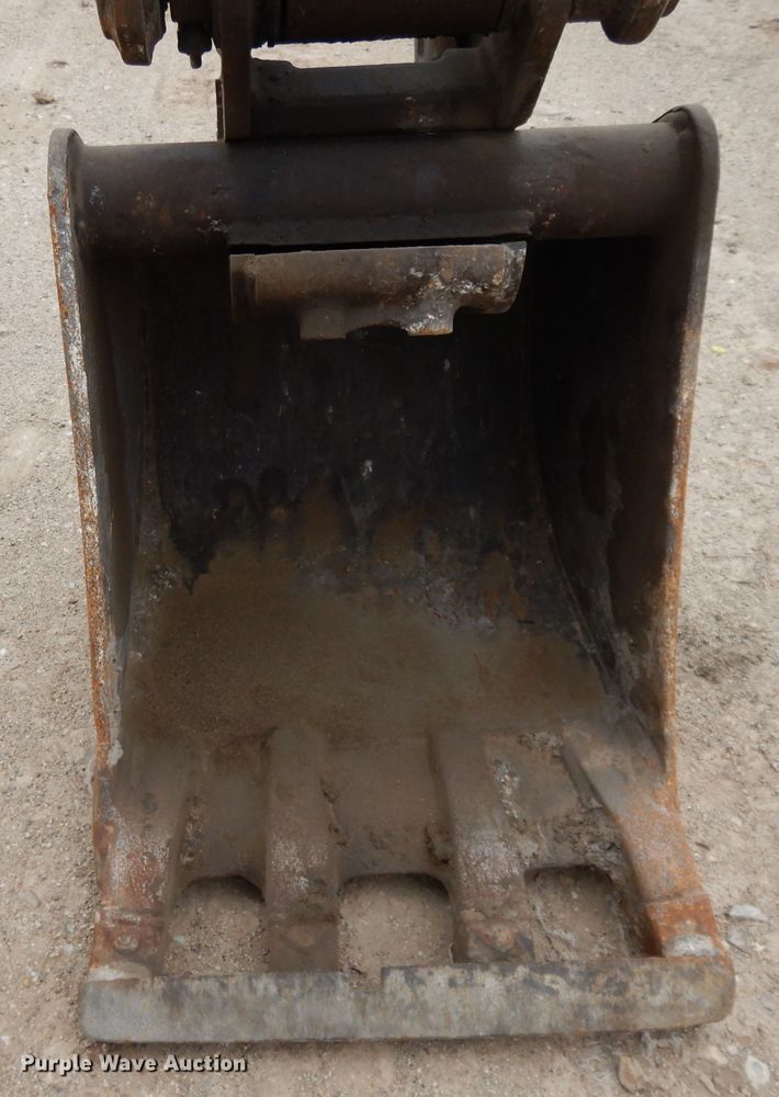 image for item DI8019 2004 Takeuchi TB135  mini excavator