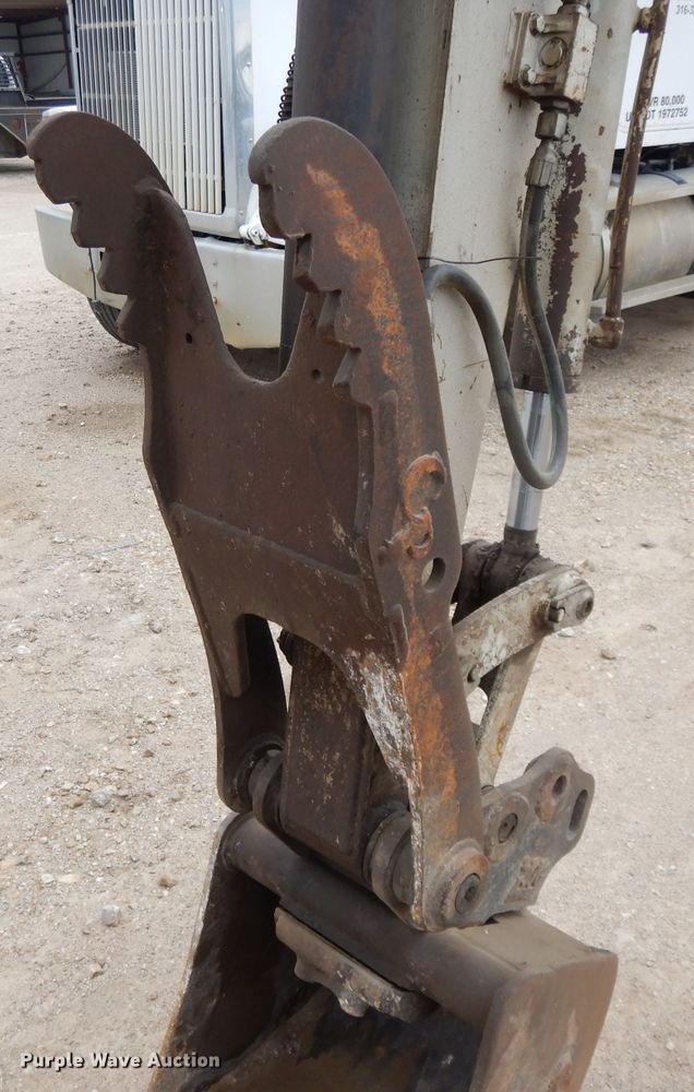 image for item DI8019 2004 Takeuchi TB135  mini excavator