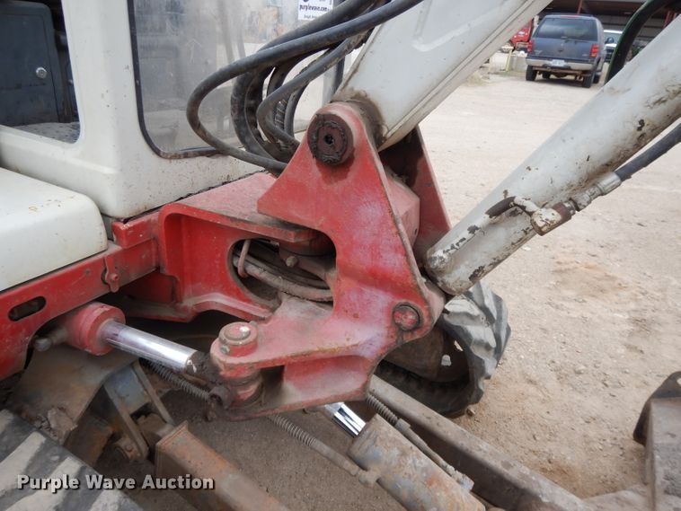 image for item DI8019 2004 Takeuchi TB135  mini excavator