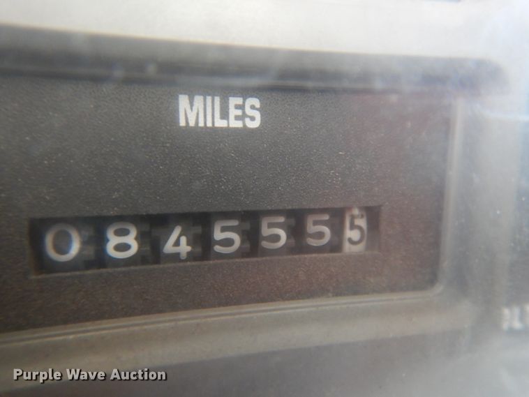 image for item DI8089 1999 International 4700  bucket truck