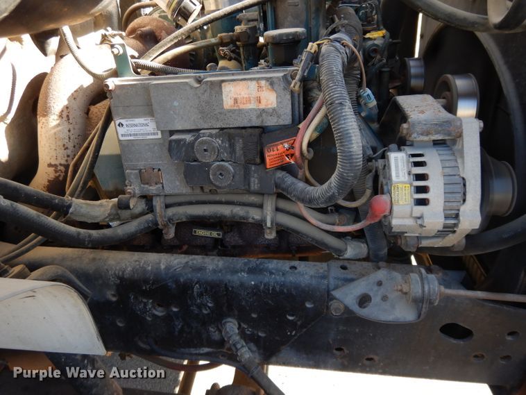 image for item DI8089 1999 International 4700  bucket truck