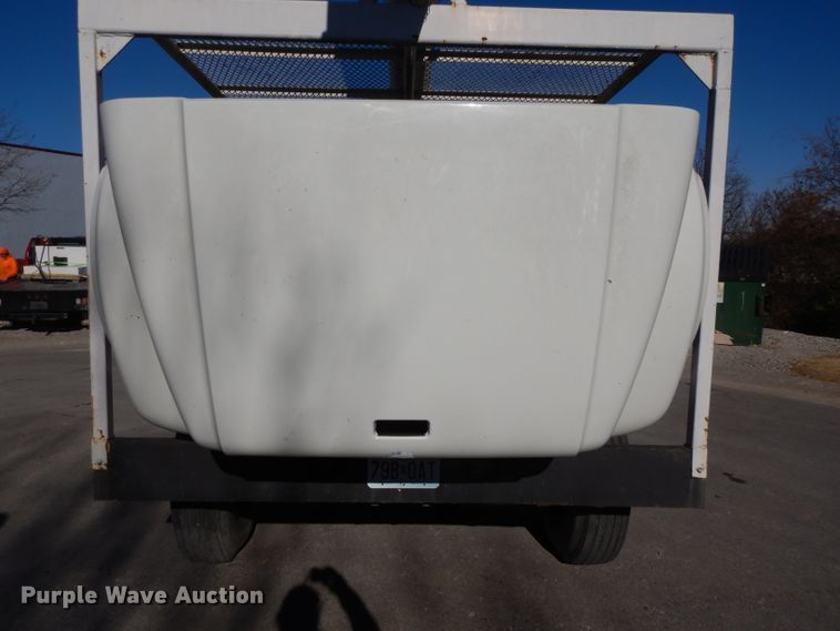 image for item DI8089 1999 International 4700  bucket truck