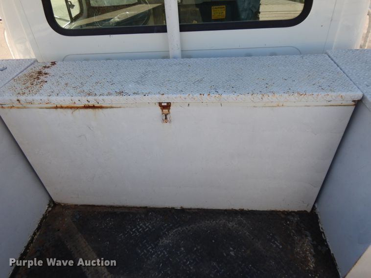 image for item DI8089 1999 International 4700  bucket truck