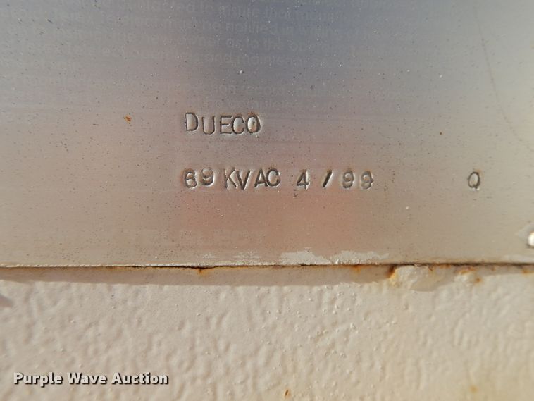 image for item DI8089 1999 International 4700  bucket truck