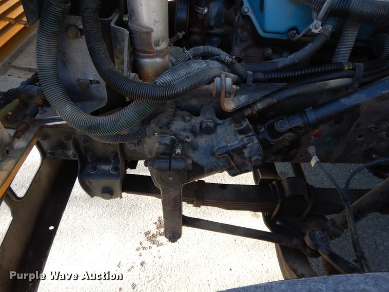 image for item DI8090 2000 International 4700  flatbed truck